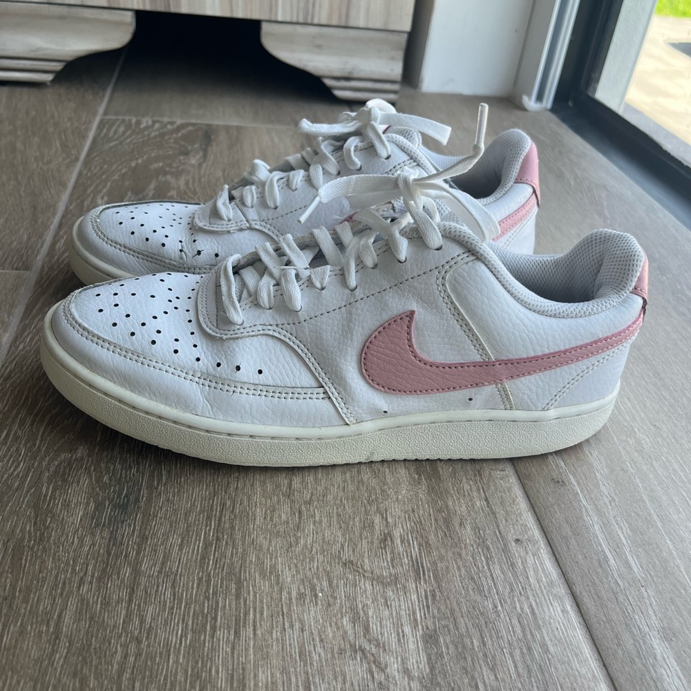 Nike White and Pink Sneakers